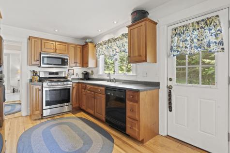 96 Leighton Road Falmouth ME 04105