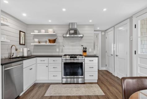 6 Perkins Lane Kennebunkport ME 04046