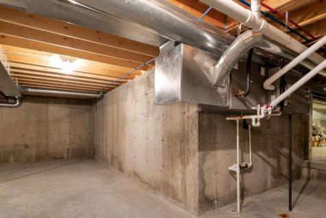 14 Old Westport Lane Blue Hill ME 04614