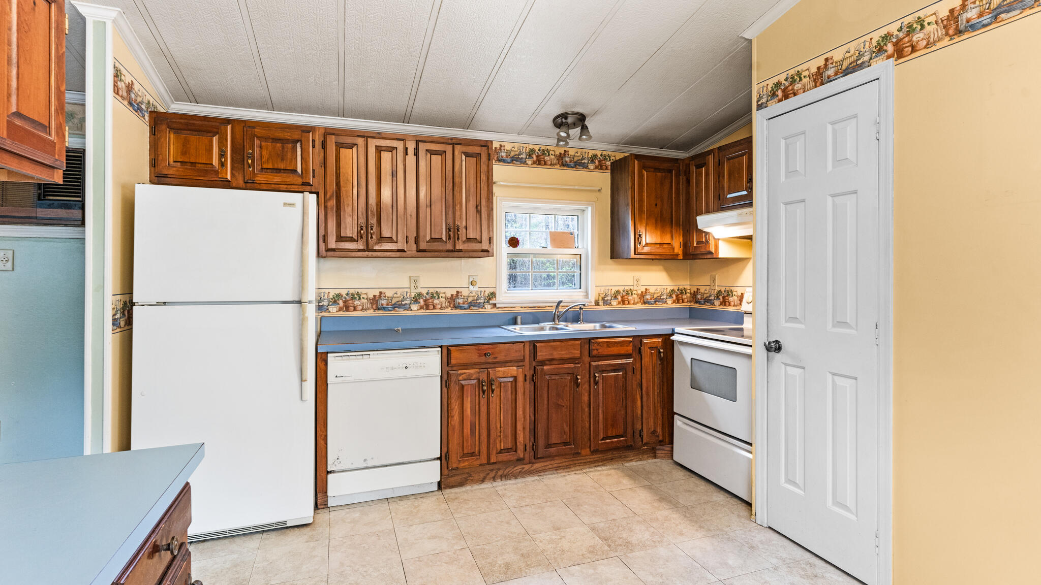 5 Westside Sebago Standish ME 04084