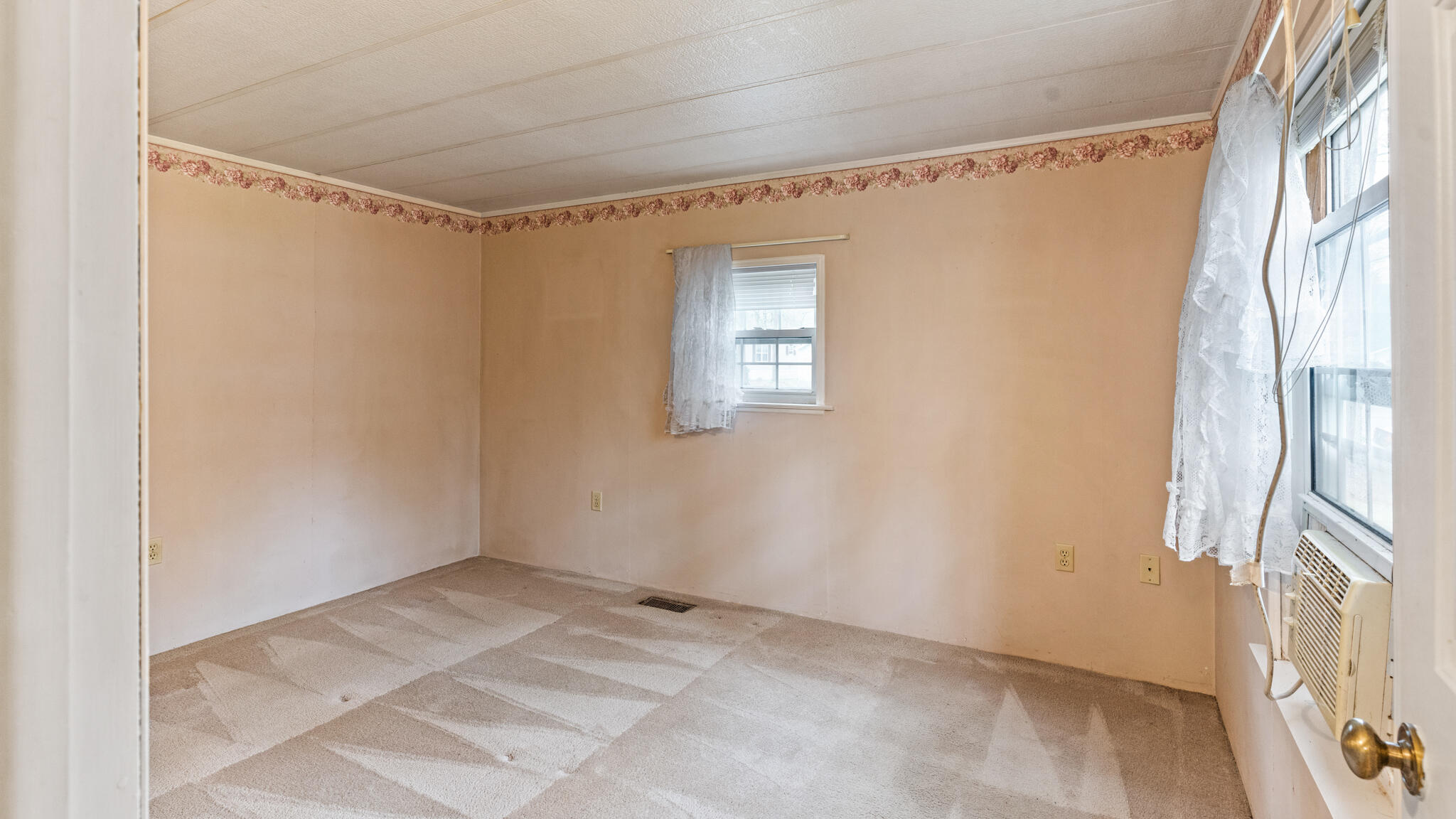 5 Westside Sebago Standish ME 04084