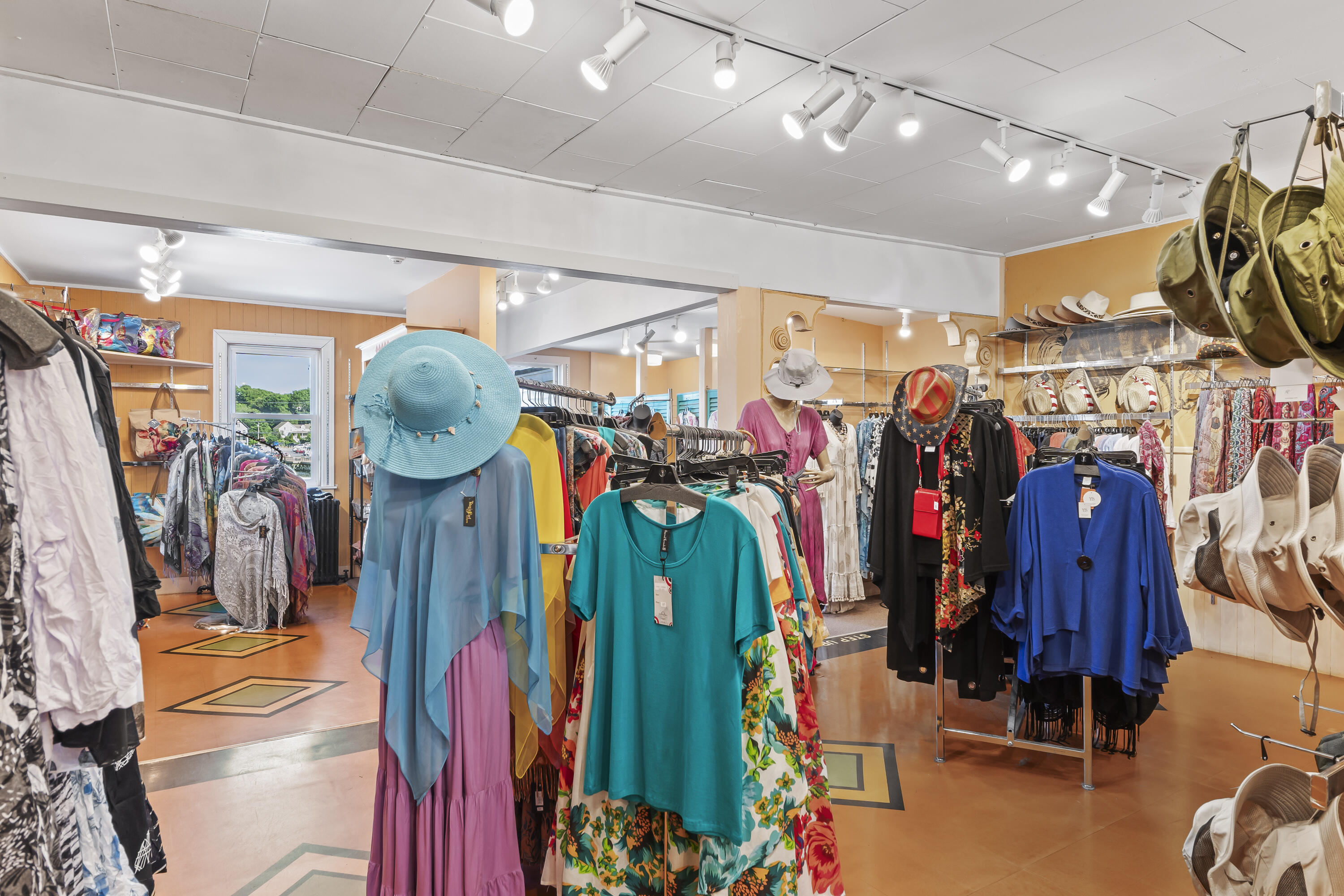 27 Townsend Avenue Boothbay Harbor ME 04538