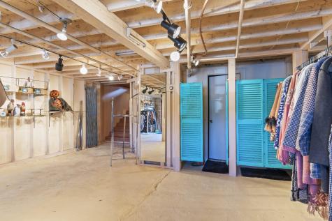 27 Townsend Avenue Boothbay Harbor ME 04538