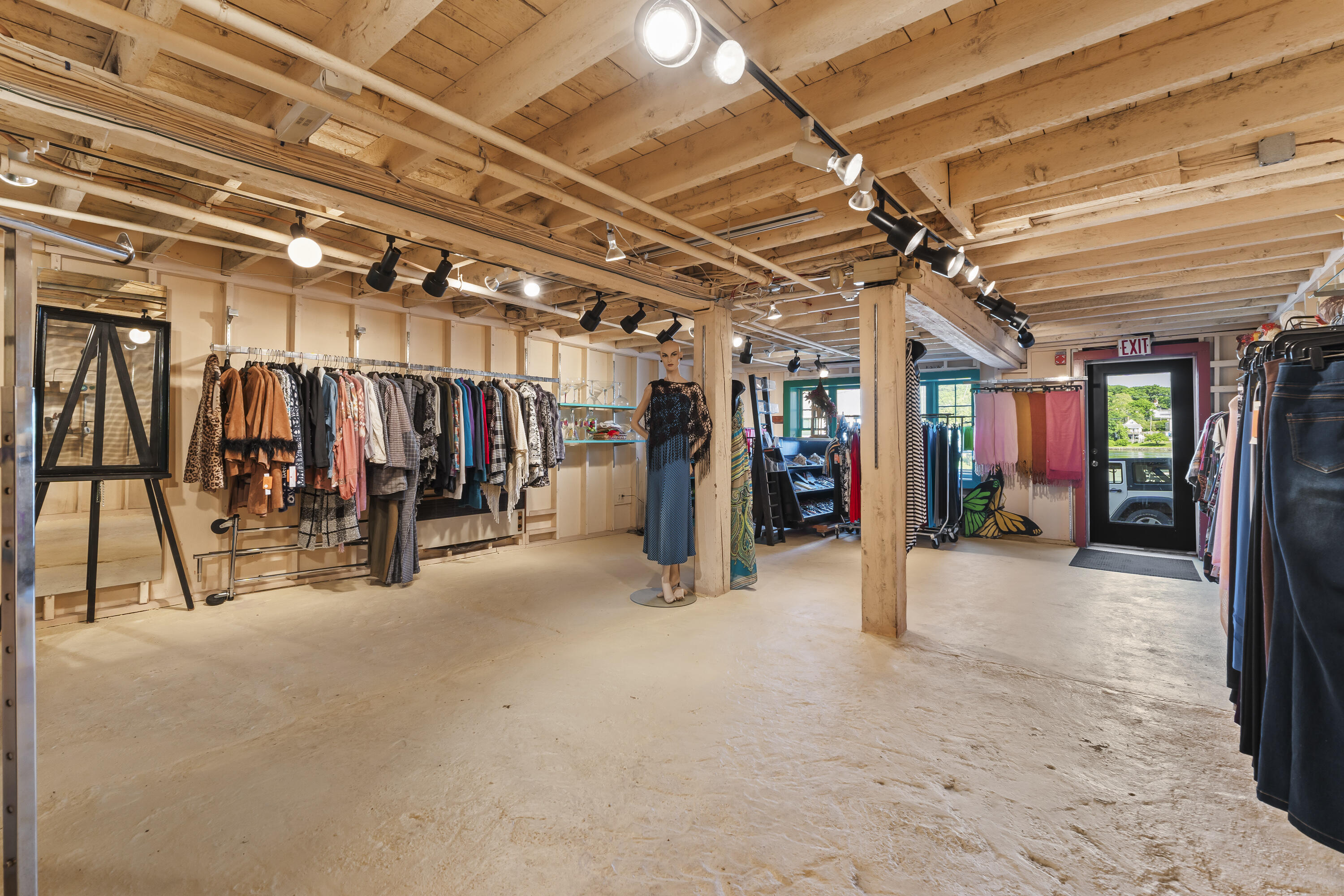 27 Townsend Avenue Boothbay Harbor ME 04538