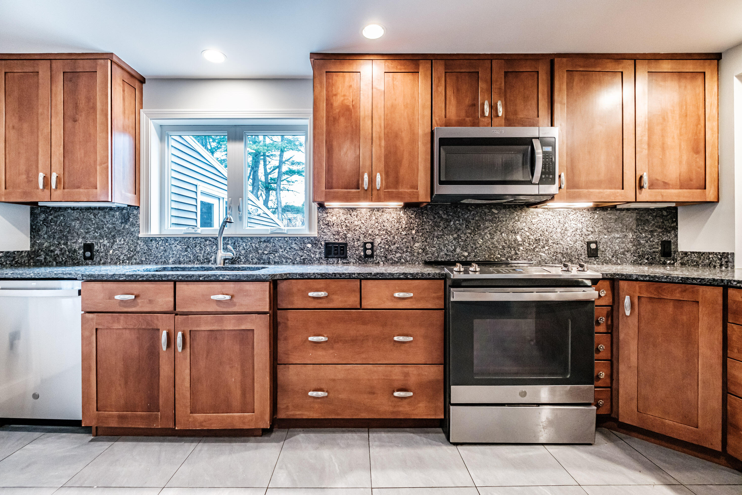 112 Craigie Street Portland ME 04102