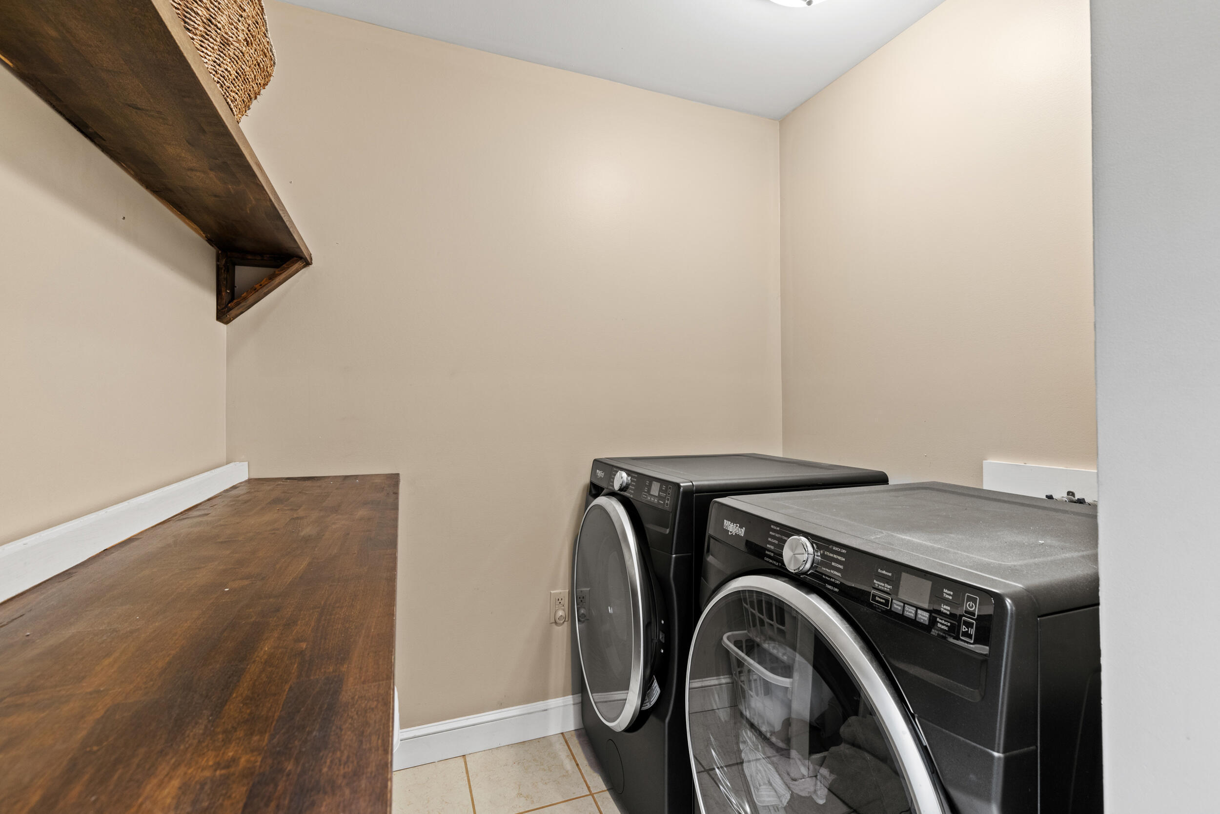 1191 Lakeview Drive China ME 04358