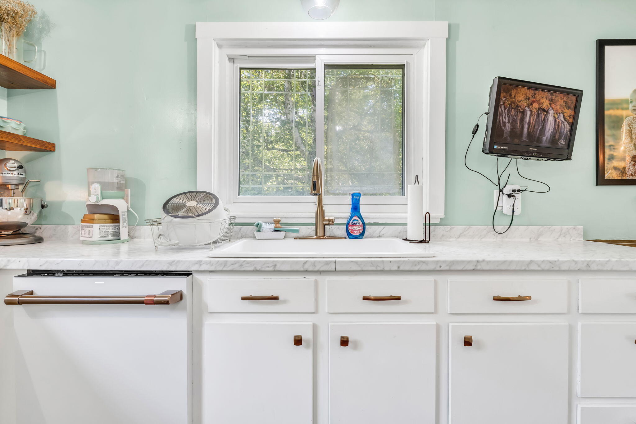 185 Liberty Road Washington ME 04574