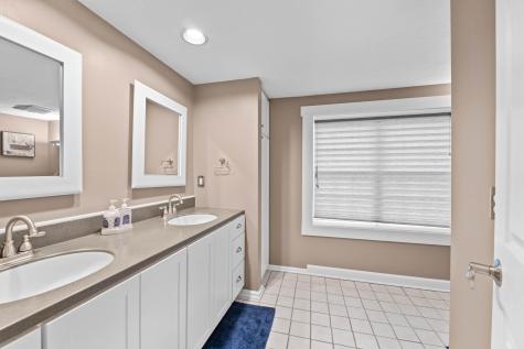 998 Lewiston Road West Gardiner ME 04345