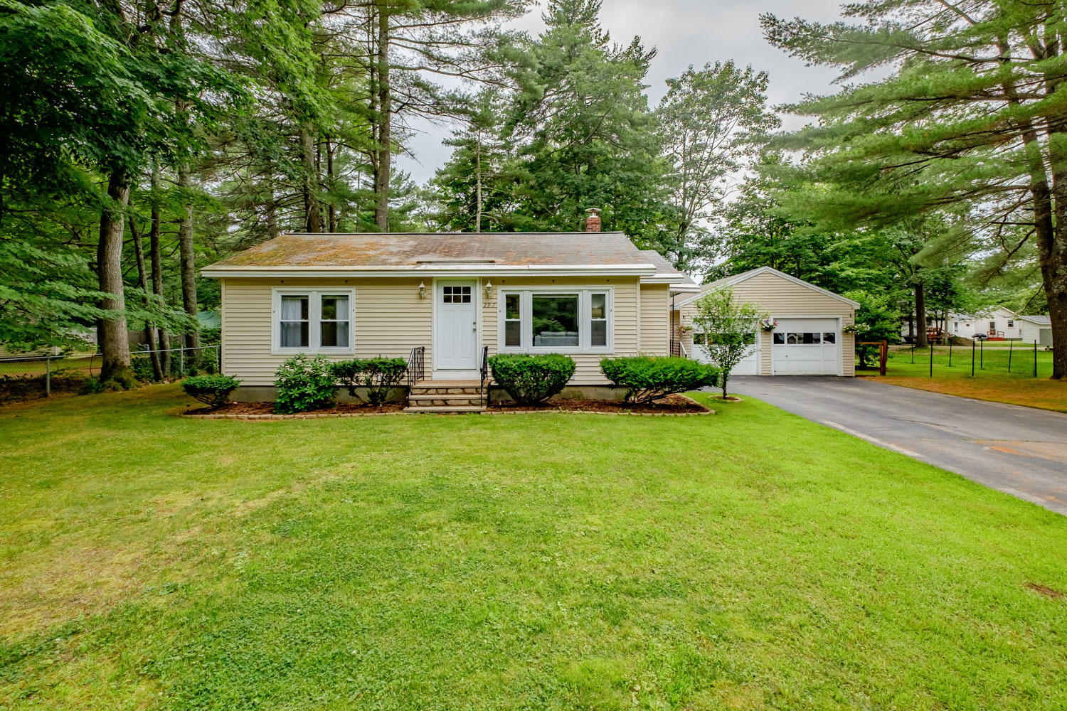 297 Shaker Road Gray ME 04039