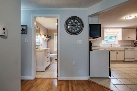 297 Shaker Road Gray ME 04039