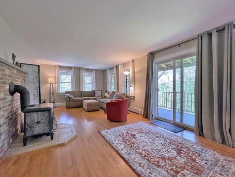 9 Tomcat Trail Edgecomb ME 04556