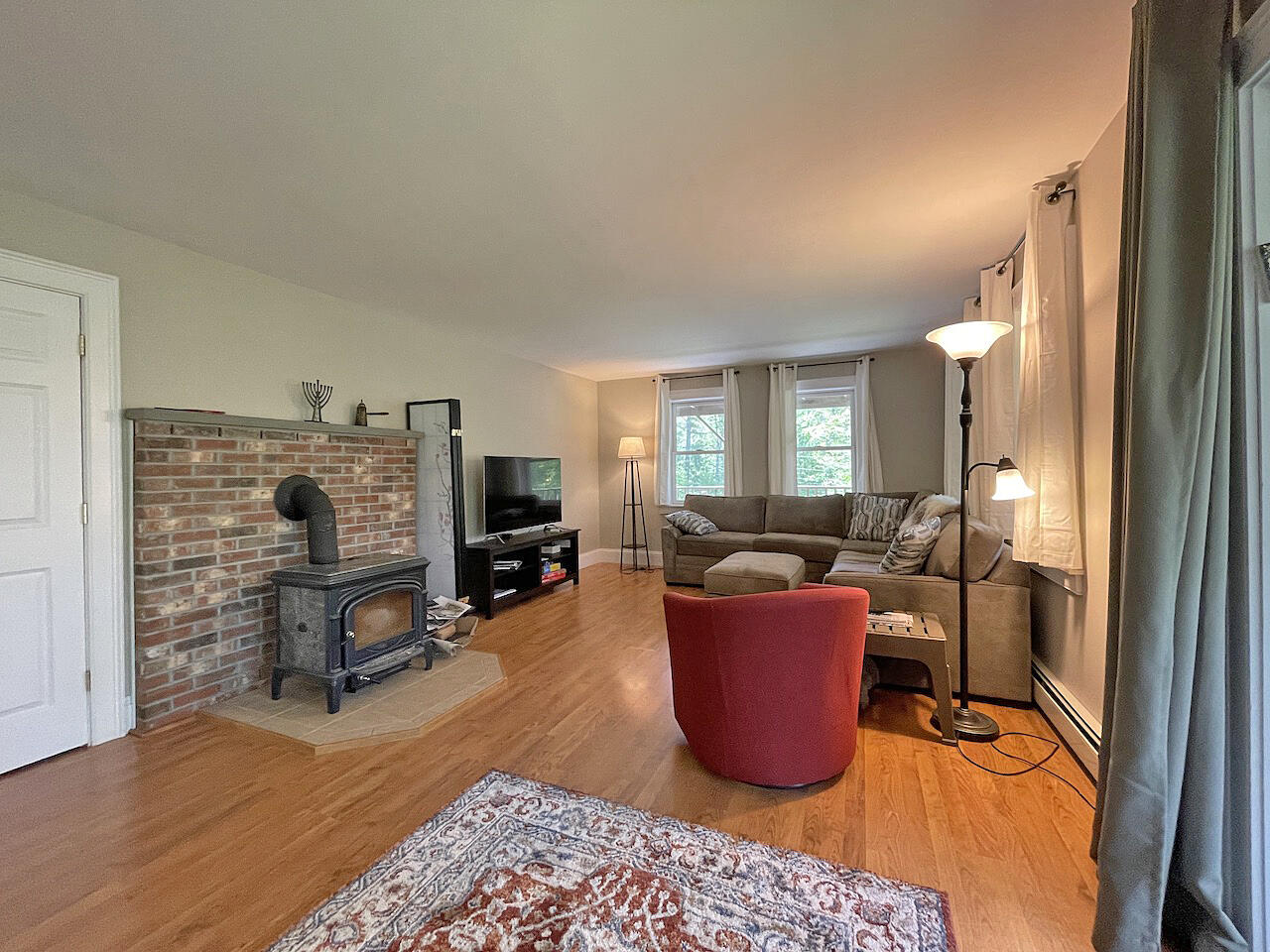 9 Tomcat Trail Edgecomb ME 04556