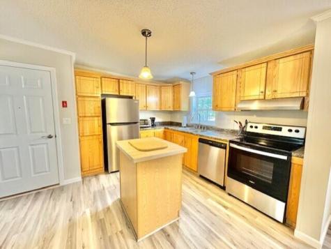 10 Pinecone Drive Alfred ME 04002