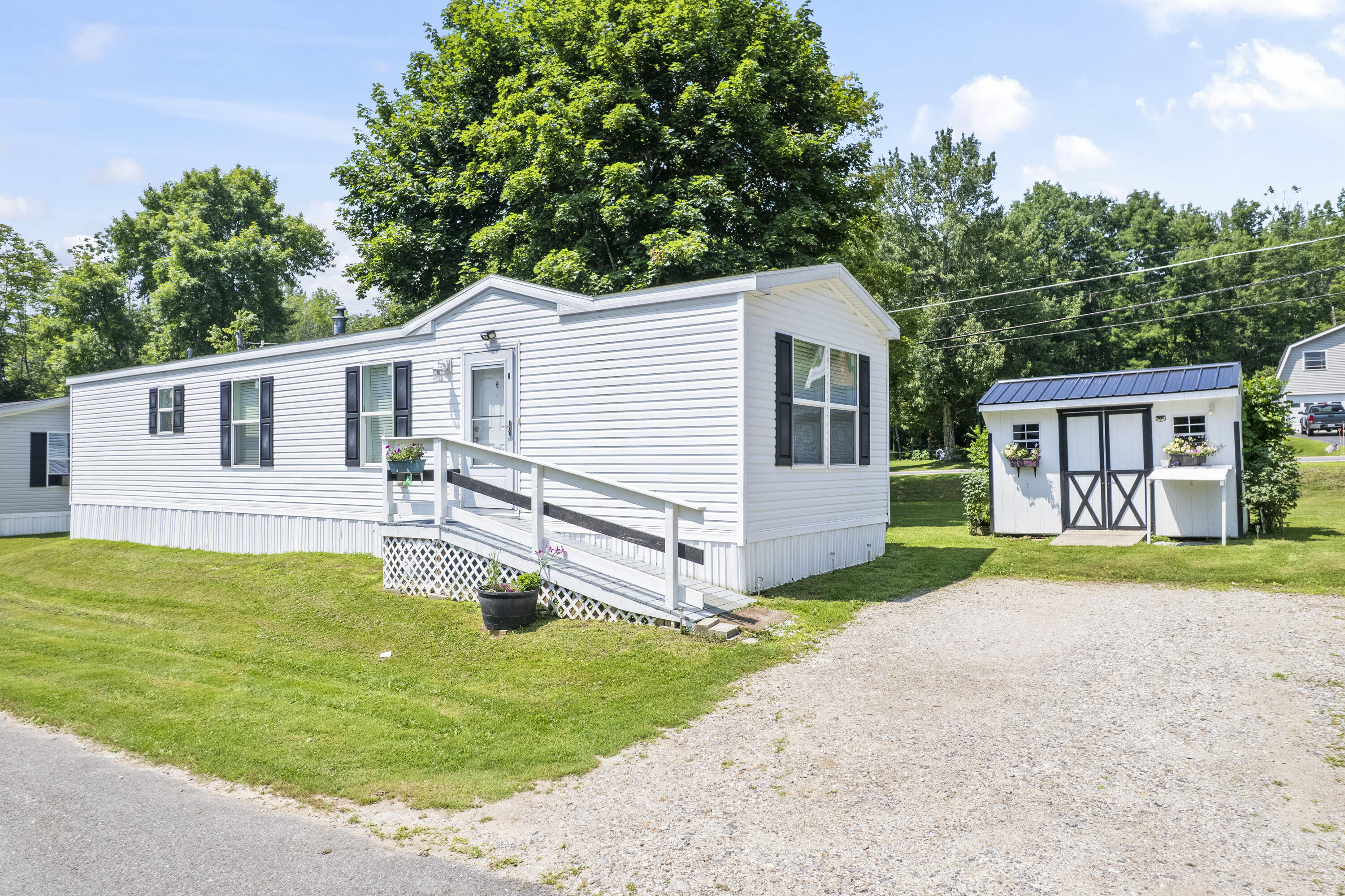 962 Main Street Monmouth ME 04259