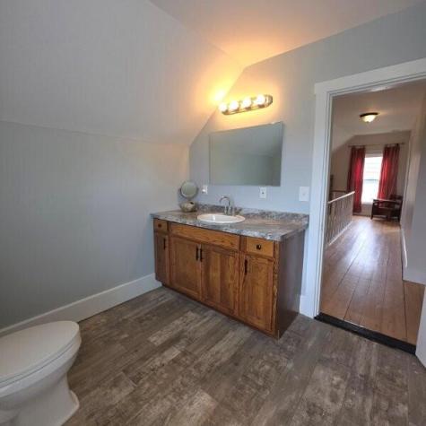 866 Main Street Lincoln ME 04457