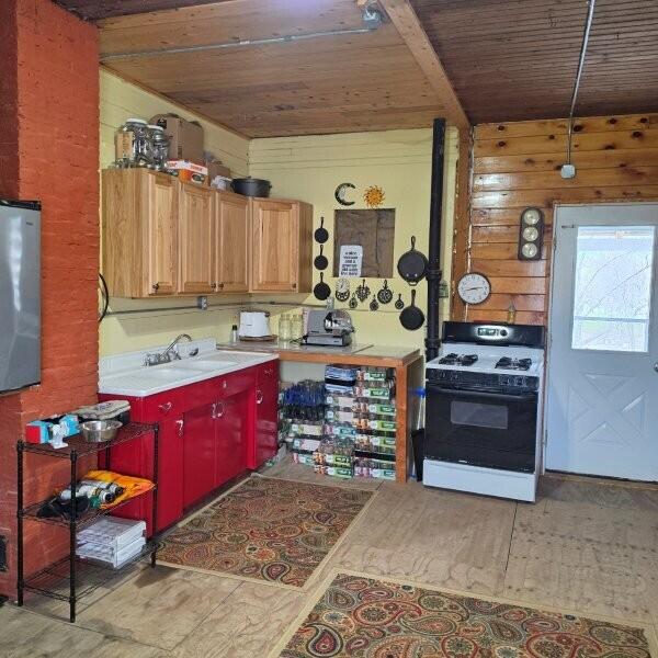 866 Main Street Lincoln ME 04457