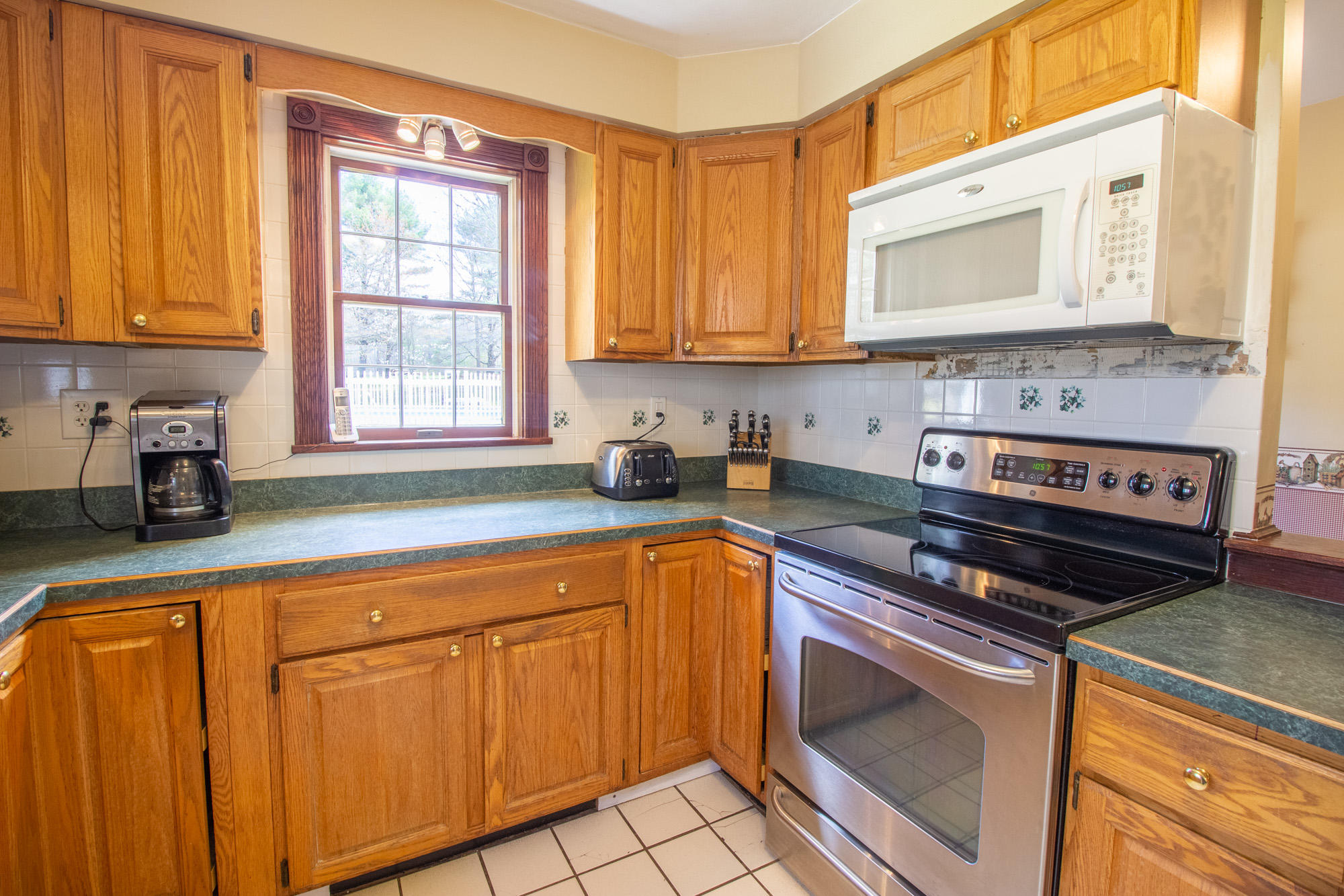 12 Fieldcrest Drive Raymond ME 04071