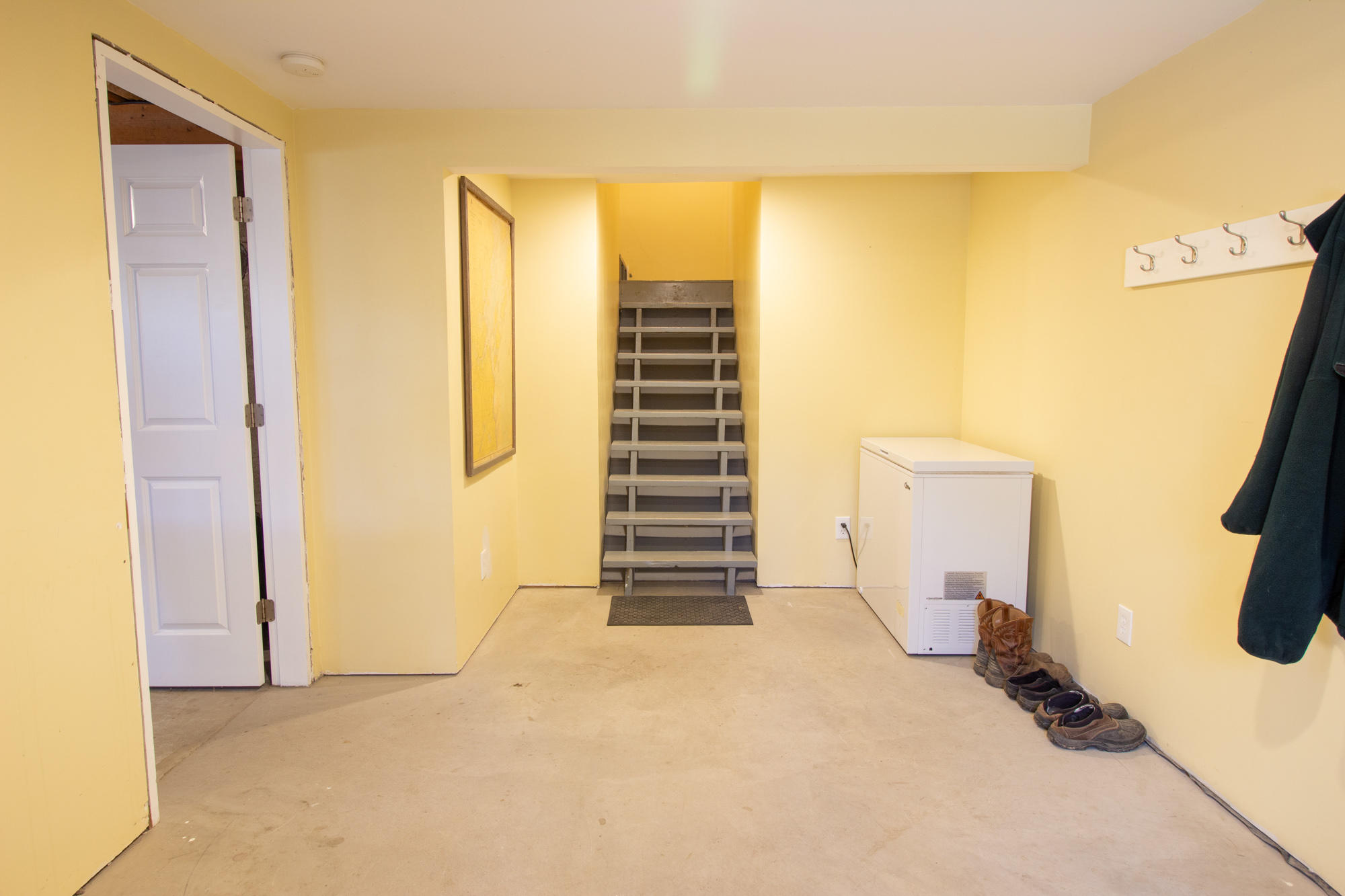 12 Fieldcrest Drive Raymond ME 04071