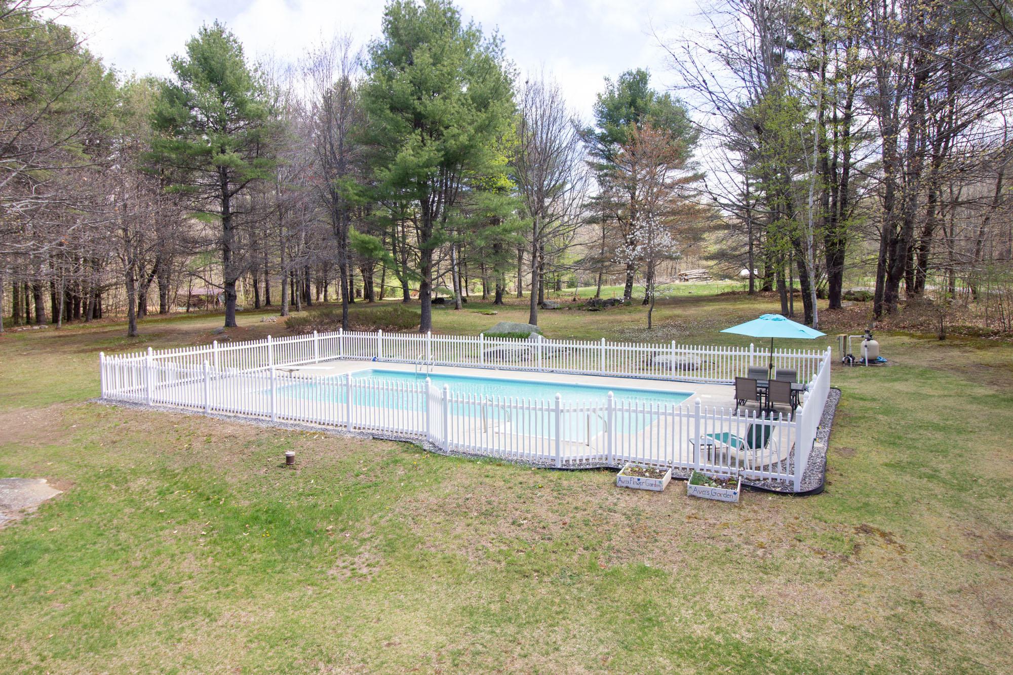 12 Fieldcrest Drive Raymond ME 04071