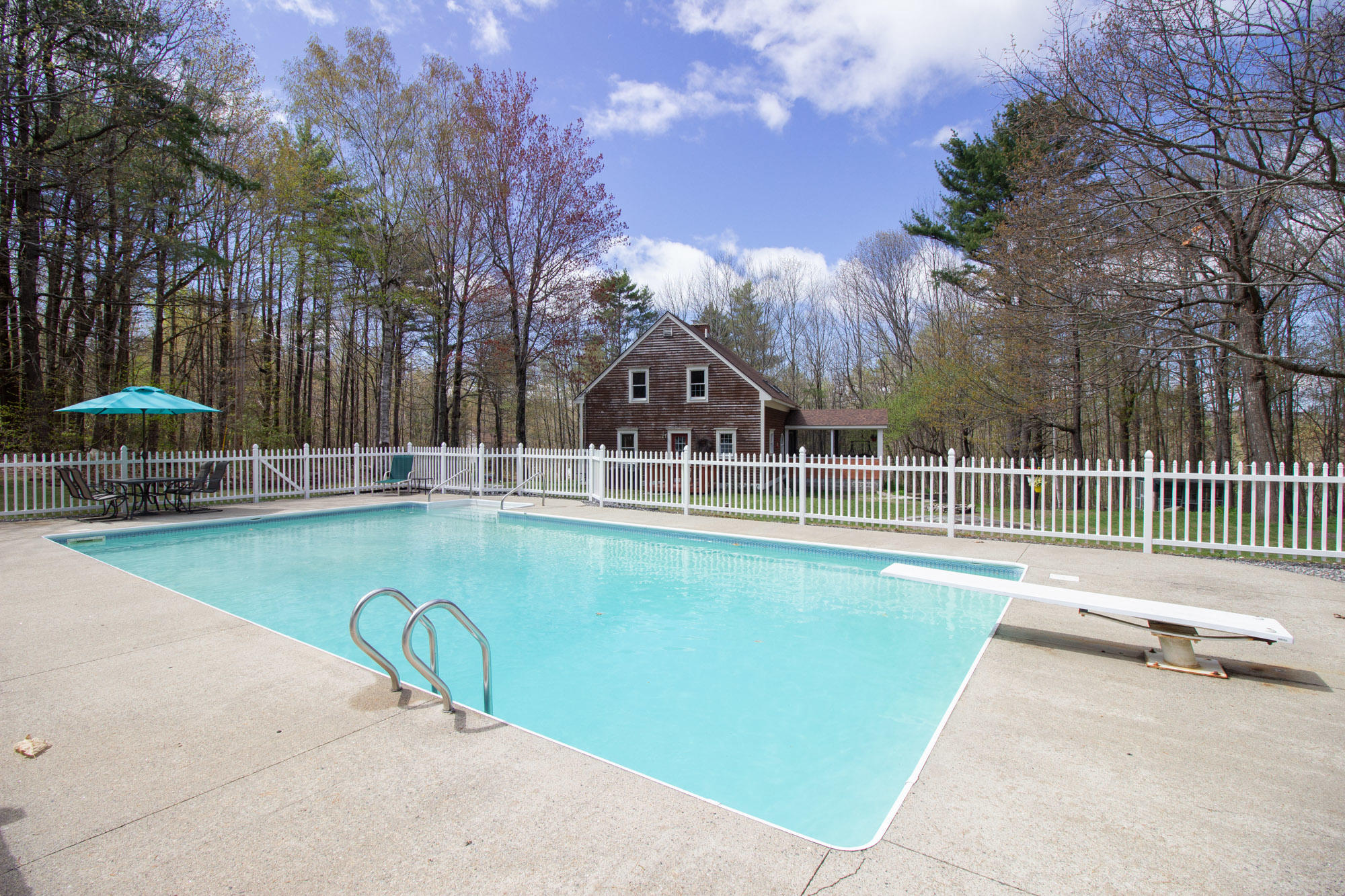 12 Fieldcrest Drive Raymond ME 04071