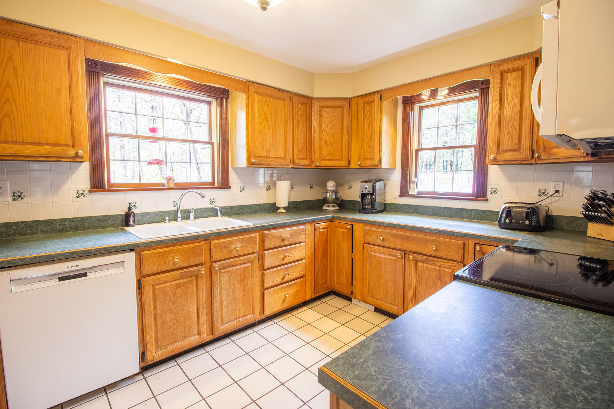 12 Fieldcrest Drive Raymond ME 04071