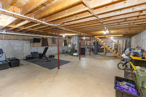 40 Deer Run Livermore ME 04253