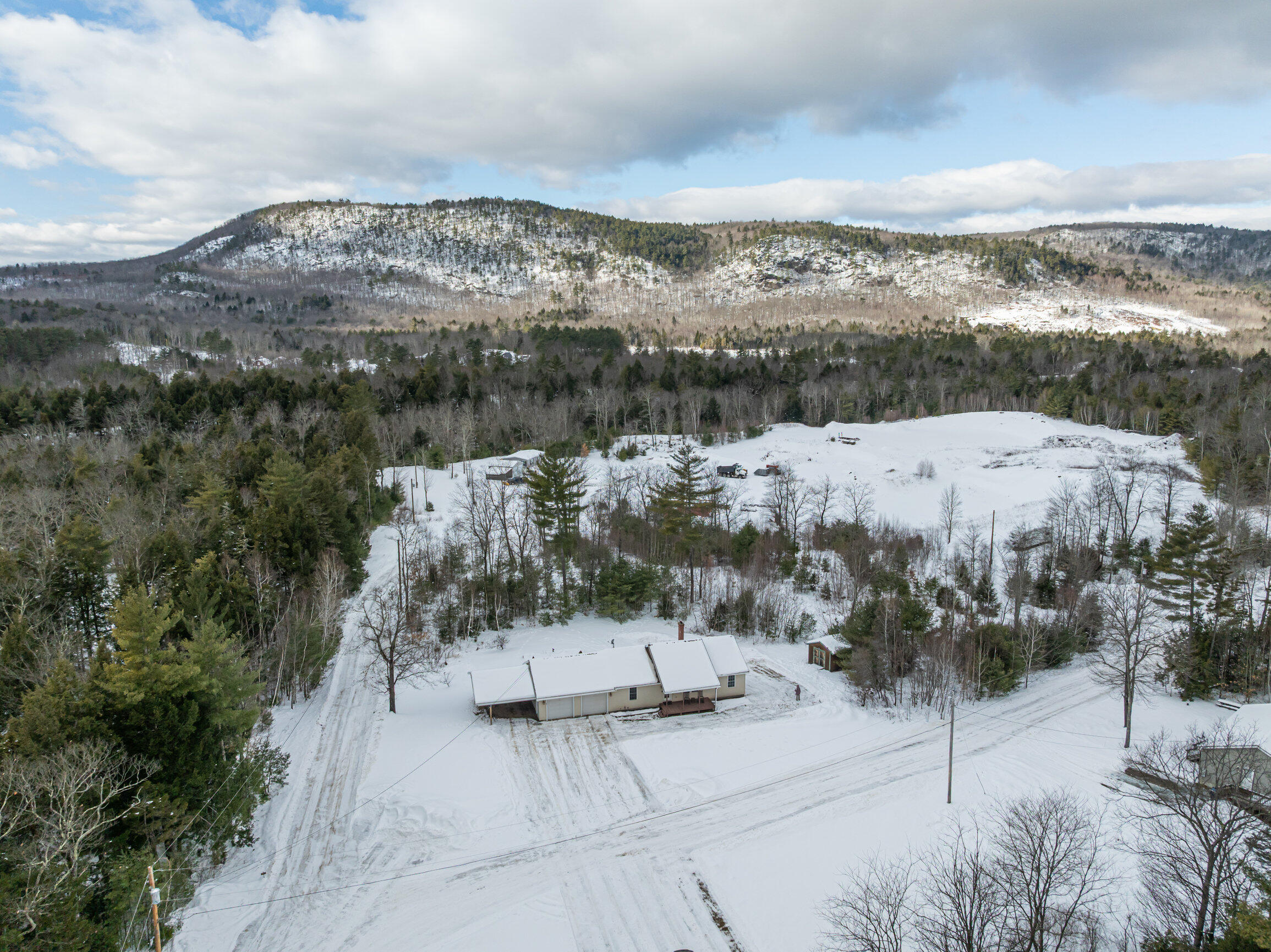 40 Deer Run Livermore ME 04253