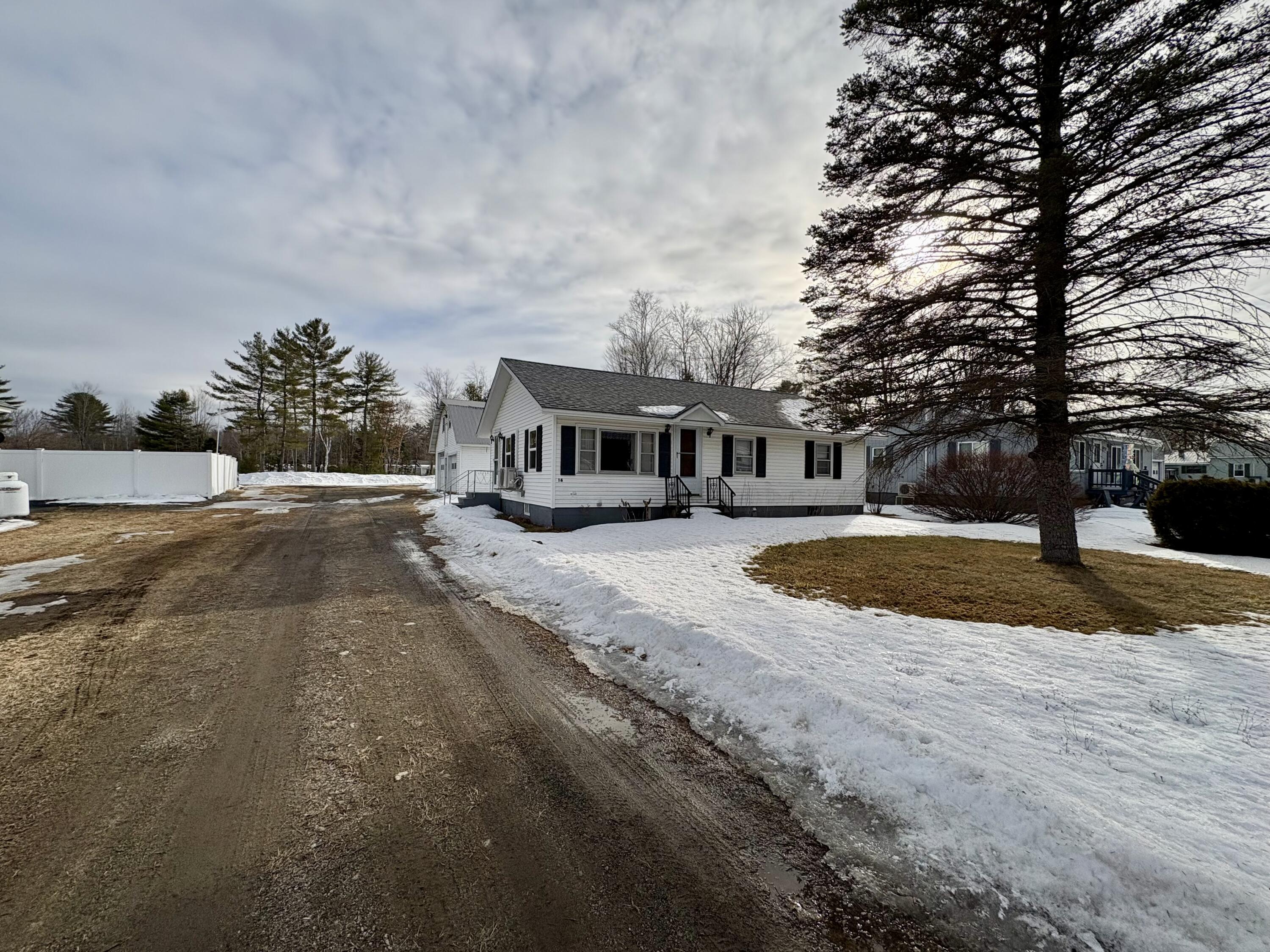 16 Lagrange Road Howland ME 04448