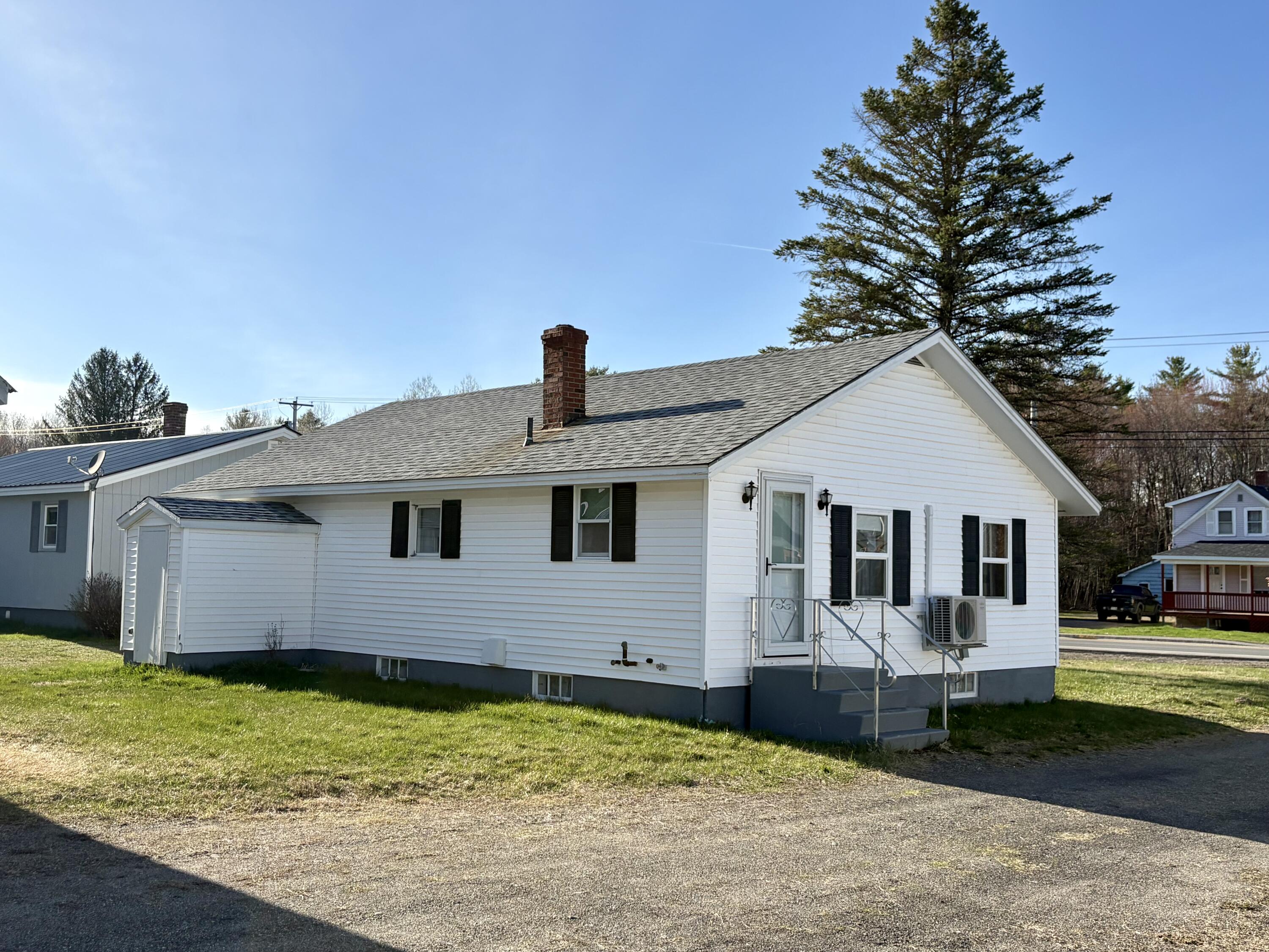 16 Lagrange Road Howland ME 04448