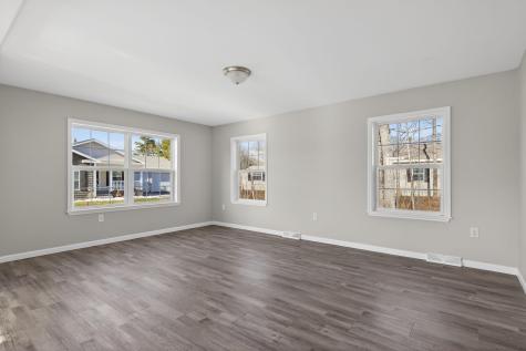 13 Mathew Way Scarborough ME 04074