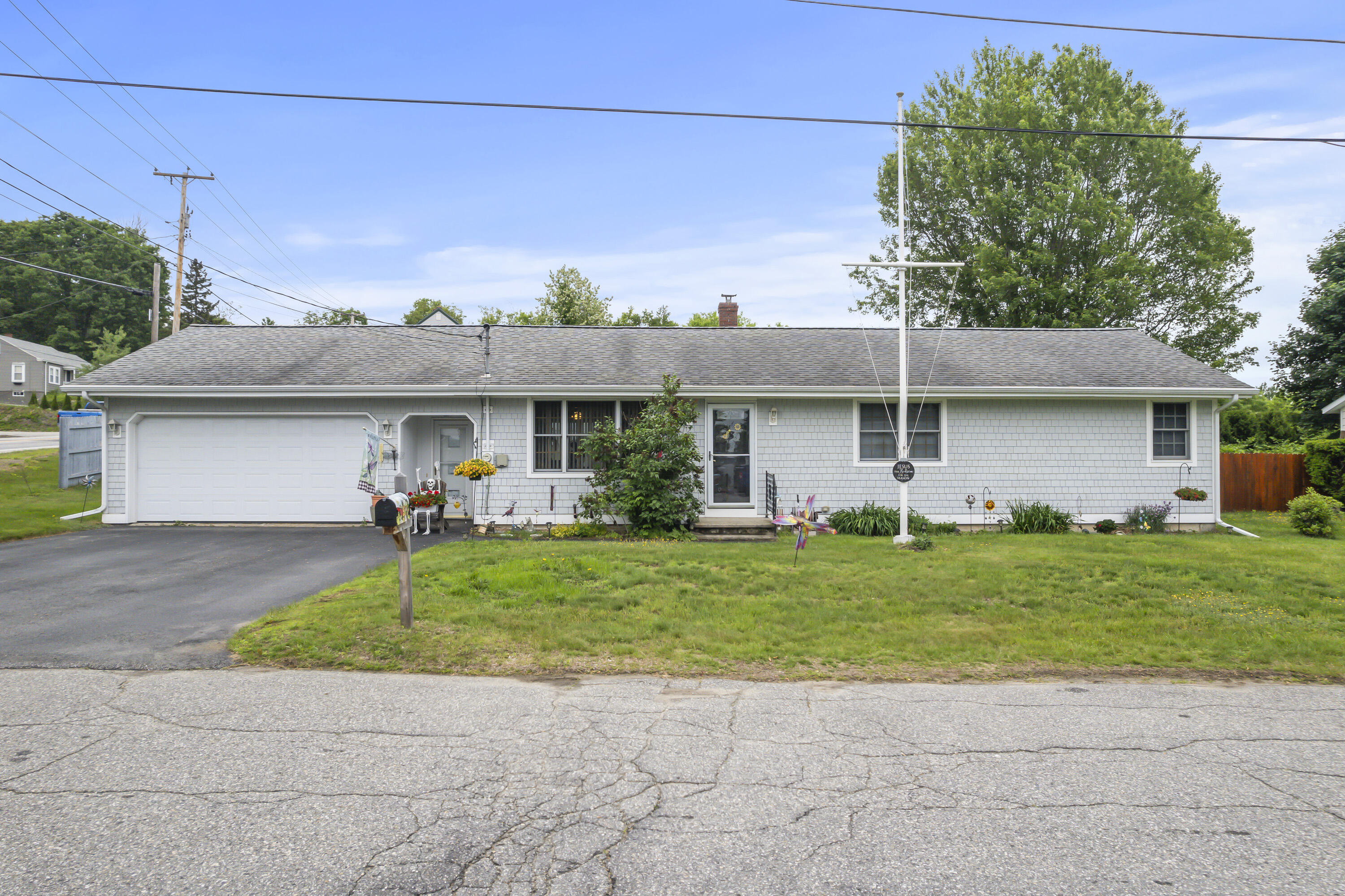 2 Laase Avenue Lewiston ME 04240