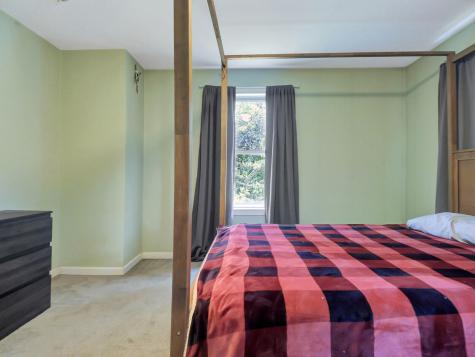 8 Pioneer Road Bowdoinham ME 04008