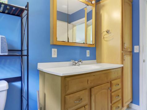 8 Pioneer Road Bowdoinham ME 04008