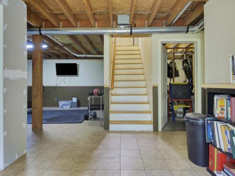 8 Pioneer Road Bowdoinham ME 04008