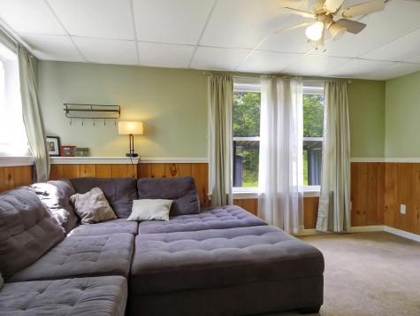 8 Pioneer Road Bowdoinham ME 04008