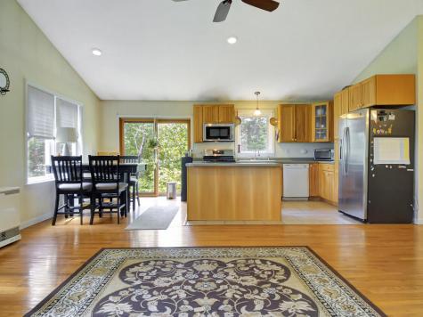 8 Pioneer Road Bowdoinham ME 04008