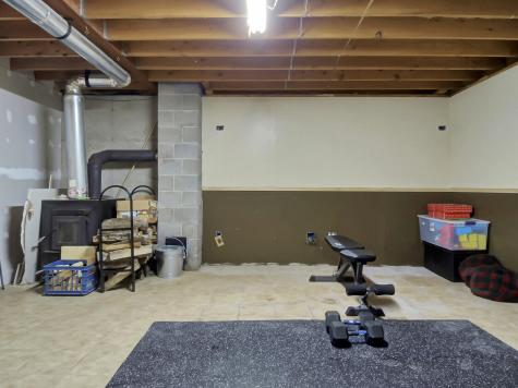 8 Pioneer Road Bowdoinham ME 04008