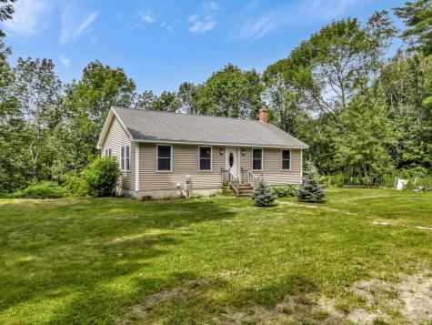 8 Pioneer Road Bowdoinham ME 04008