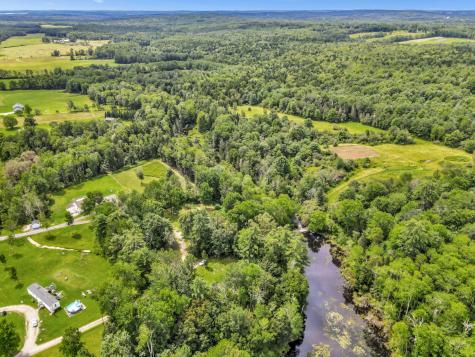 8 Pioneer Road Bowdoinham ME 04008