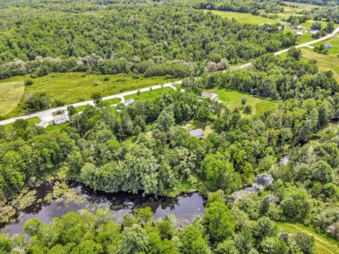 8 Pioneer Road Bowdoinham ME 04008