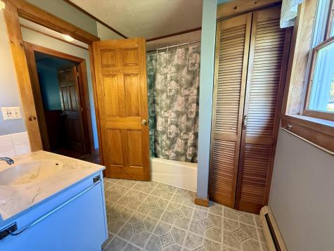 76 Old Lewiston Road Monmouth ME 04265