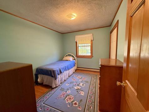 76 Old Lewiston Road Monmouth ME 04265