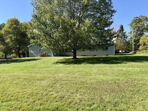 76 Old Lewiston Road Monmouth ME 04265