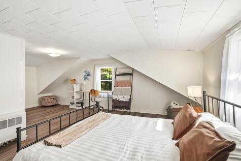 32 School Street Belgrade ME 04917