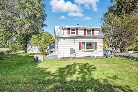 32 School Street Belgrade ME 04917