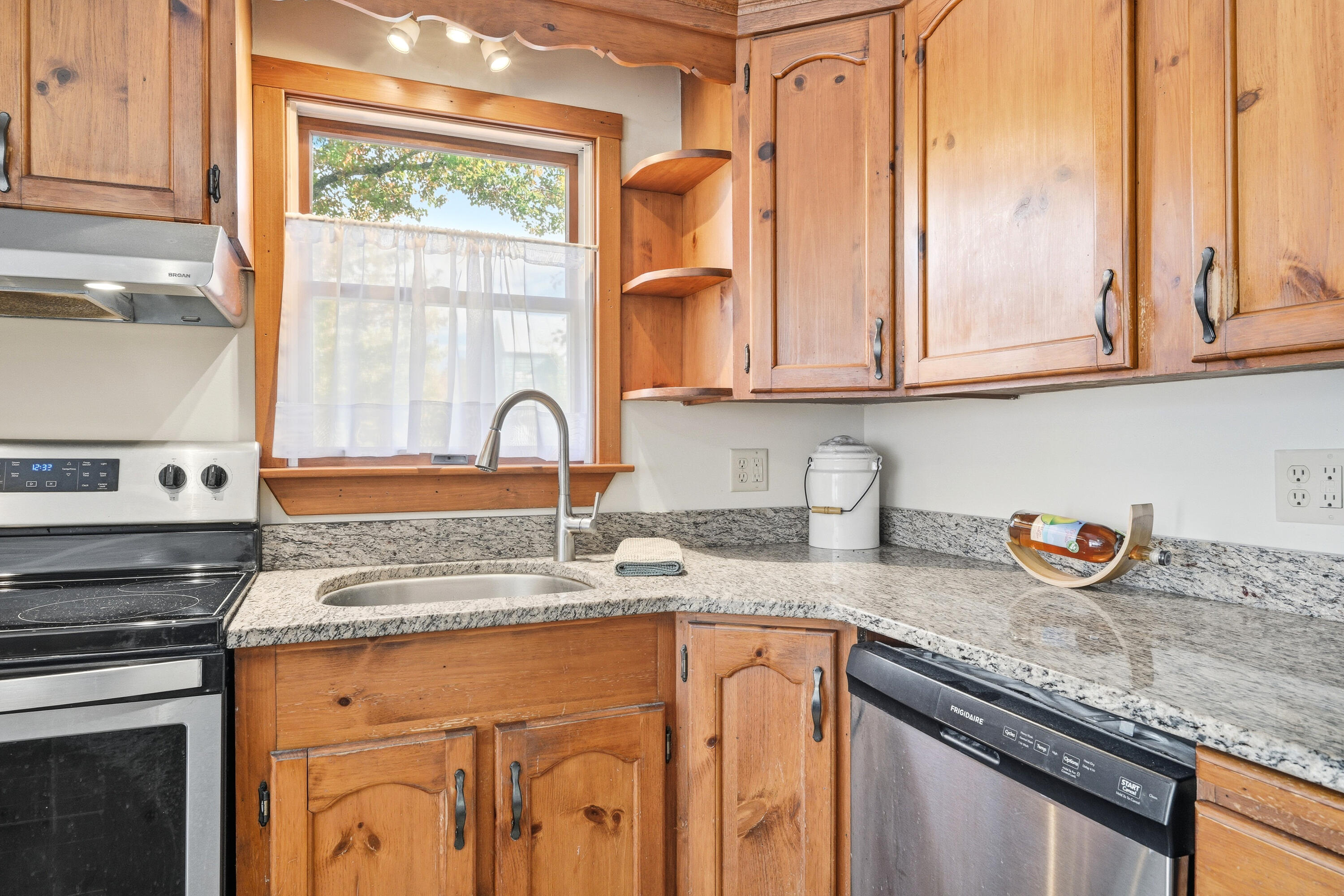 32 School Street Belgrade ME 04917