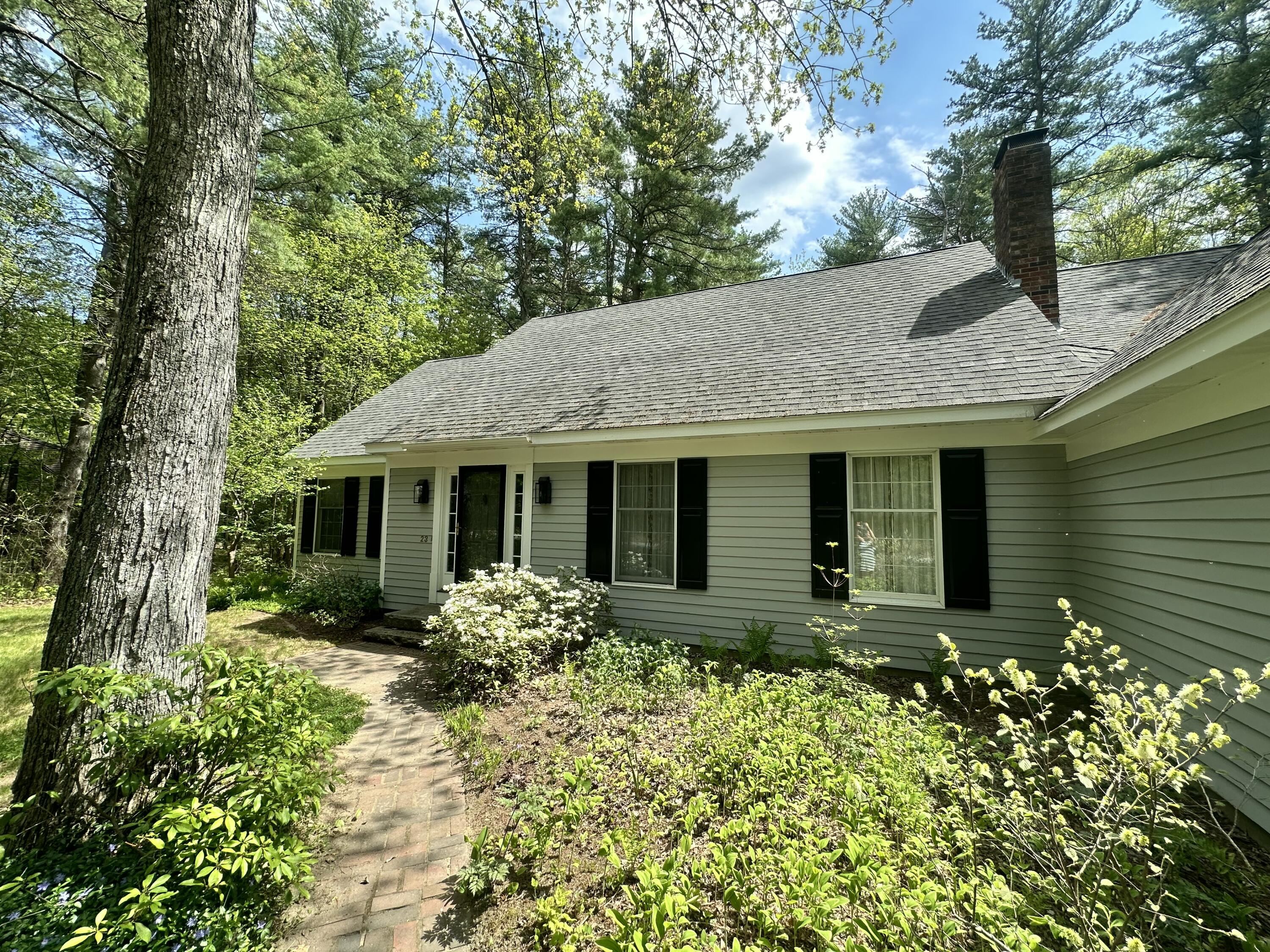 Brunswick ME, 23 Juniper Road