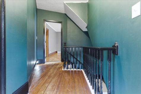 9 Harlow Hill Road Mexico ME 04257