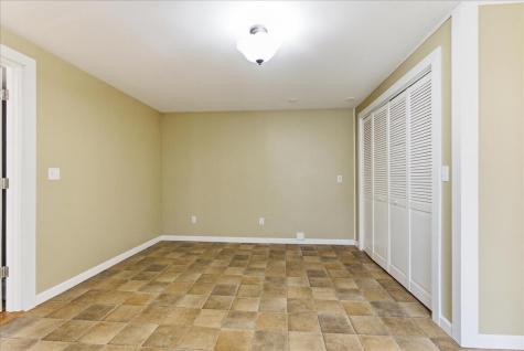 9 Harlow Hill Road Mexico ME 04257