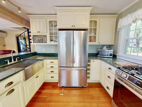 75 York Road Vinalhaven ME 04863